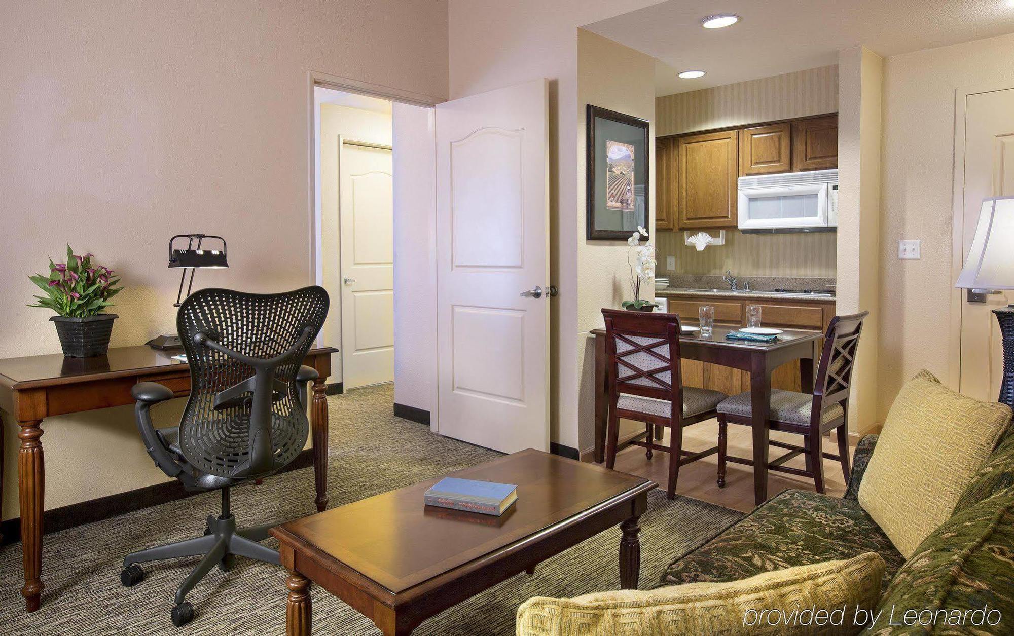 Homewood Suites By Hilton San Diego-Del Mar מראה חיצוני תמונה